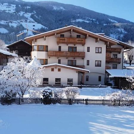 Landhaus Alpenherz Aschau Im Zillertal Екстериор снимка